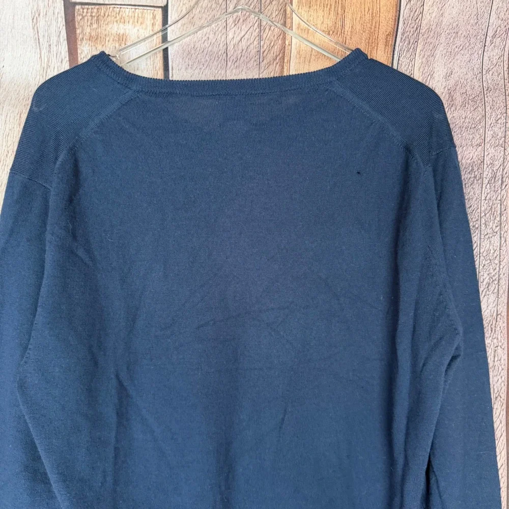 J.Crew Merino‎ Wool V-Neck Sweater Quiet Luxury Versatile Winter Navy Large NWT